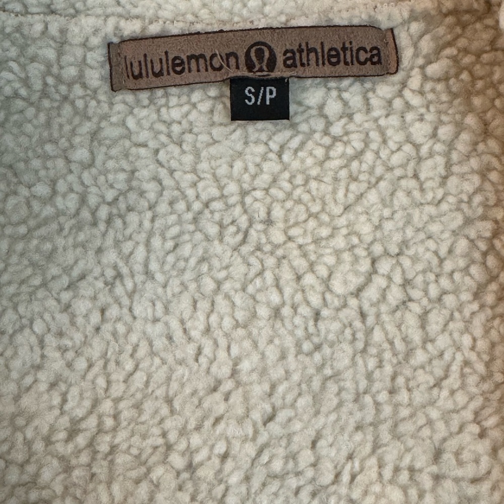 🤎🤍 Lululemon Beige Sherpa Jacket! Size S/P - Picture 11 of 11